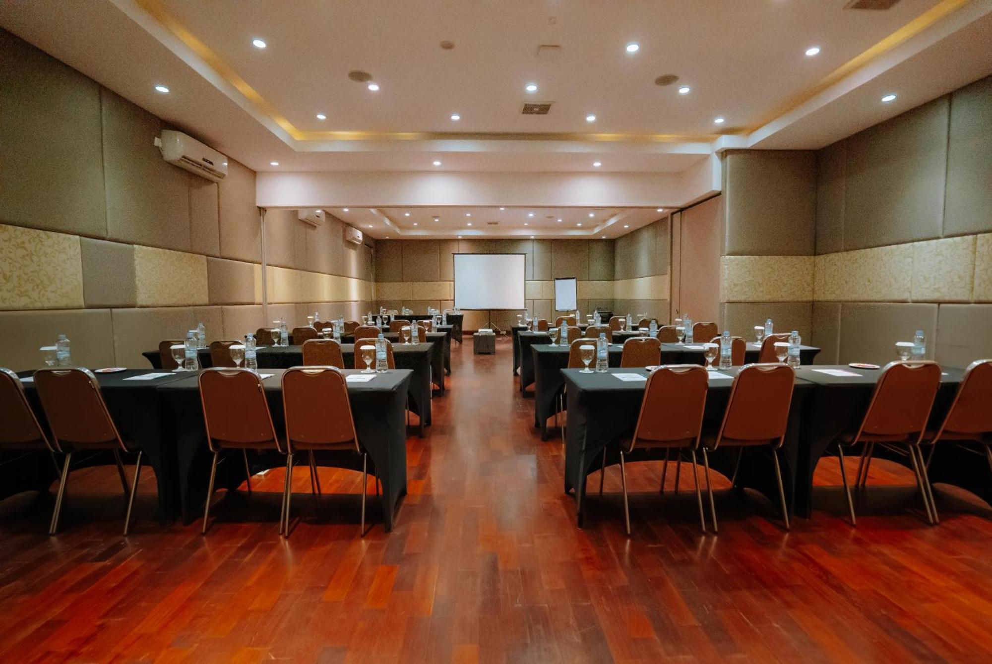 Praja Hotel Denpasar  Luaran gambar