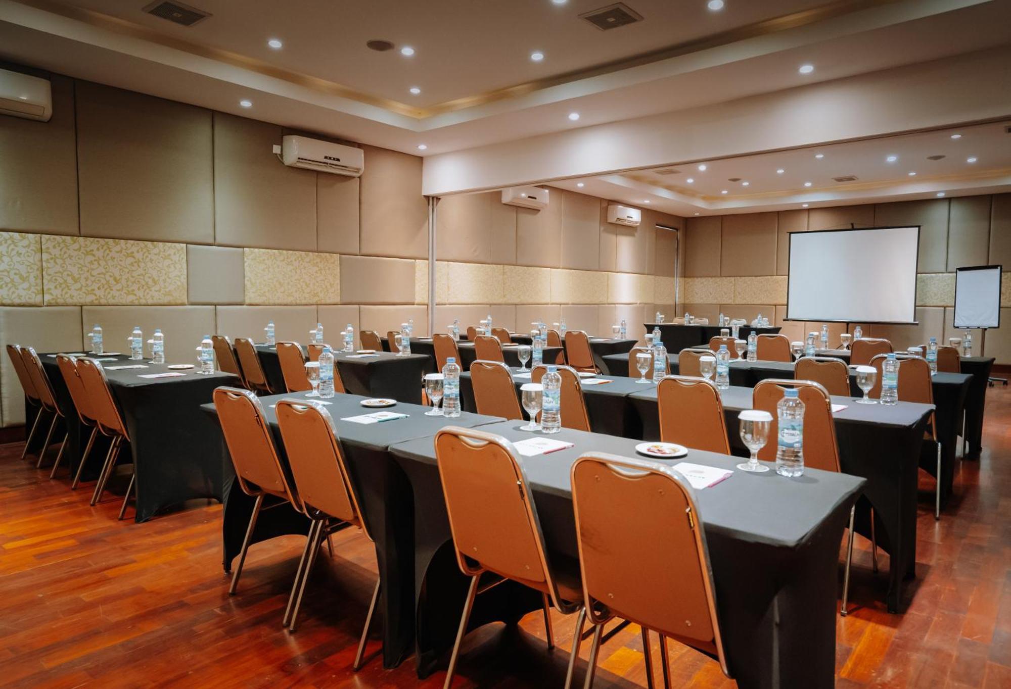Praja Hotel Denpasar  Luaran gambar