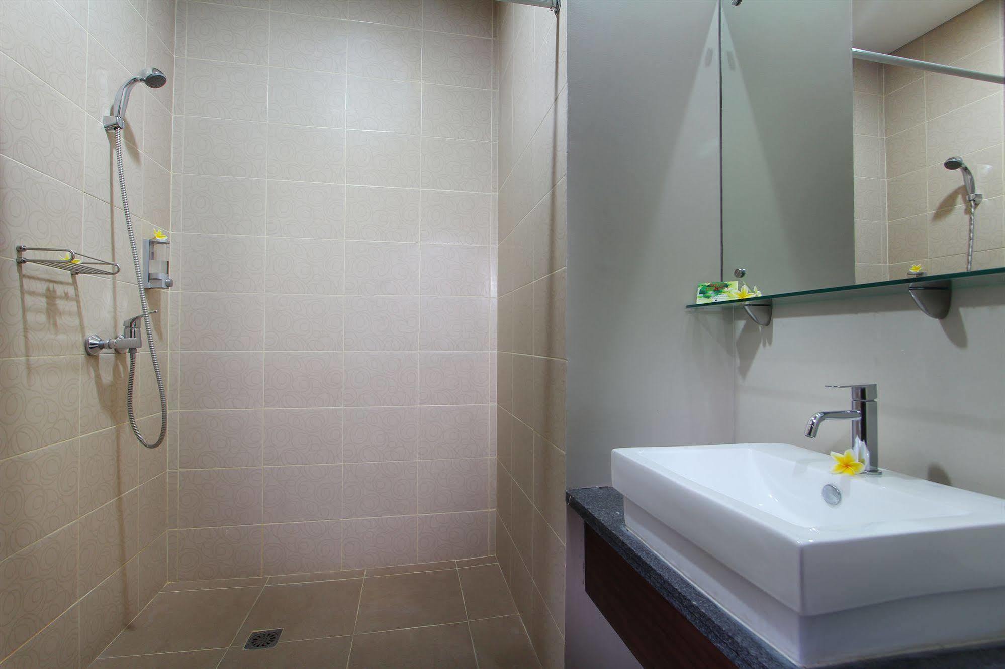Praja Hotel Denpasar  Luaran gambar